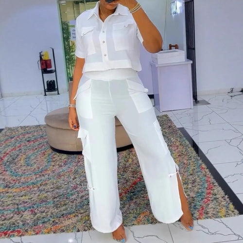 Ensemble de crop top élégant et de pantalons cargo pour femmes Chic & Stil