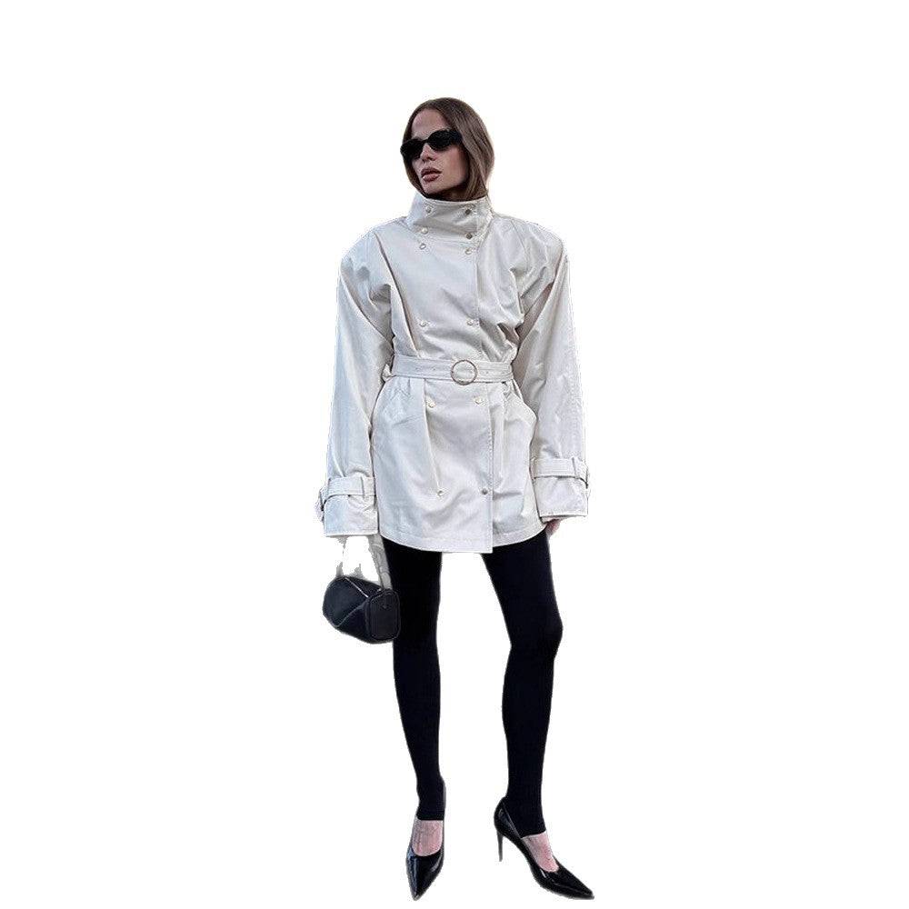 Women’s short trench coat in oversized look with extra wide lapel and snap button closure Amarae