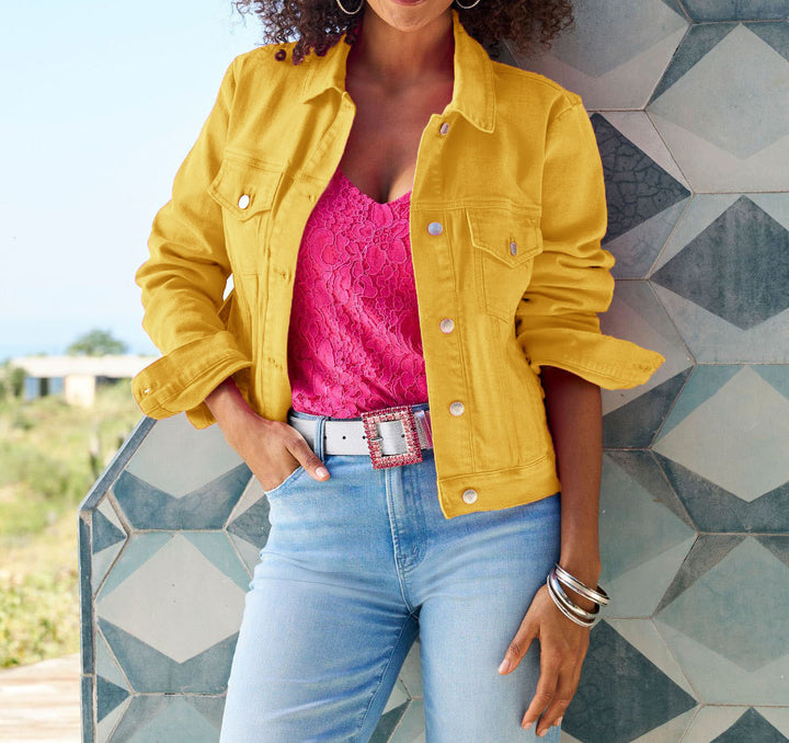 Veste en jean de moto pour femmes au design moderne avec poches pratiques Chic & Stil