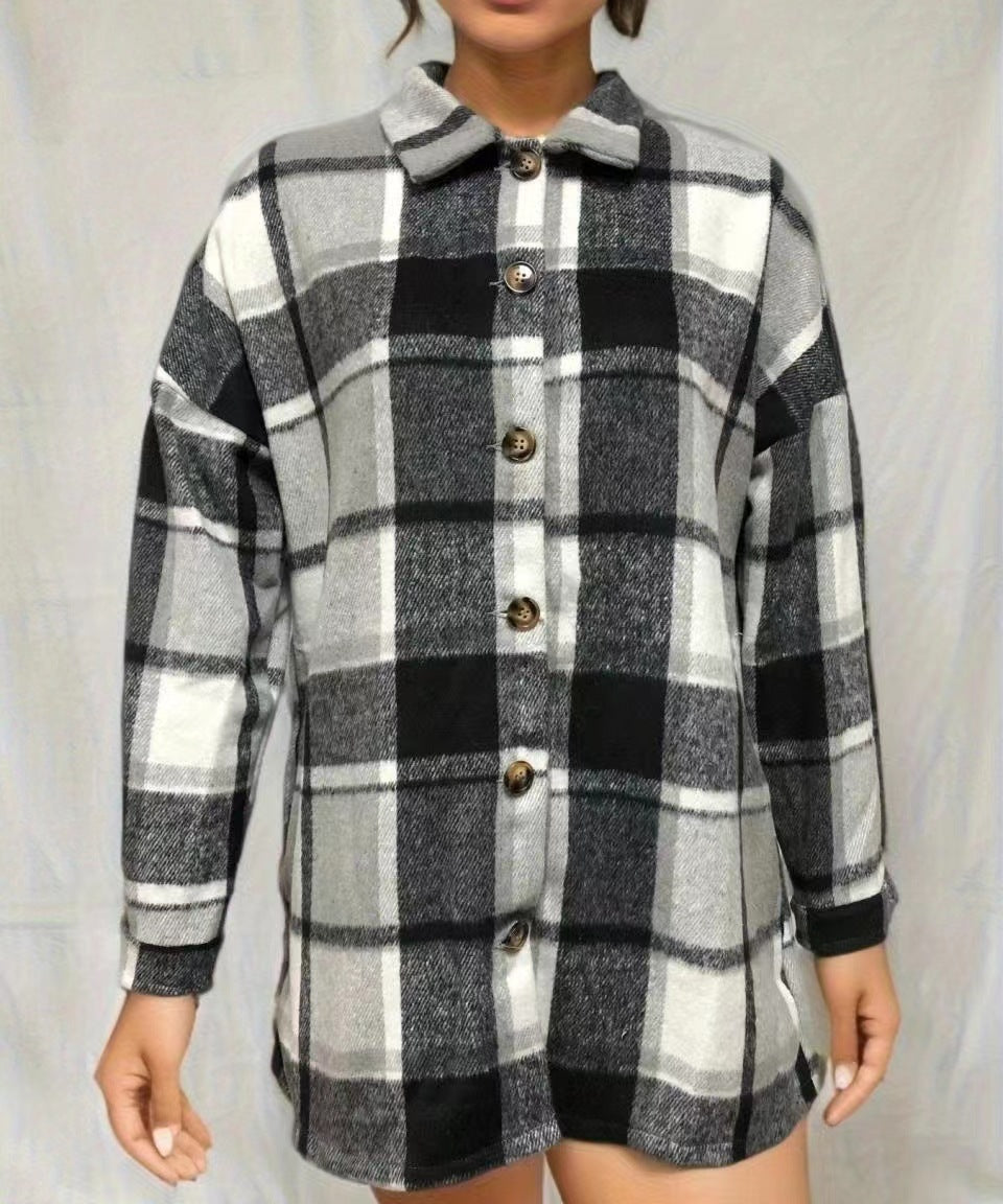 Ladies Karojacket in soft flannel with decorative buttons Lune London