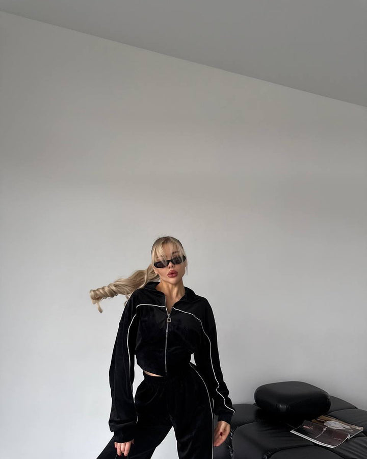 Sporty velvet jogging set for women with cropped hooded jacket and comfortable pants Lune London