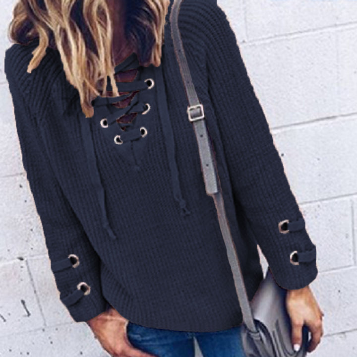 Pull en tricot pour femmes avec un design de lacets décoratif et une coupe confortable Lune London