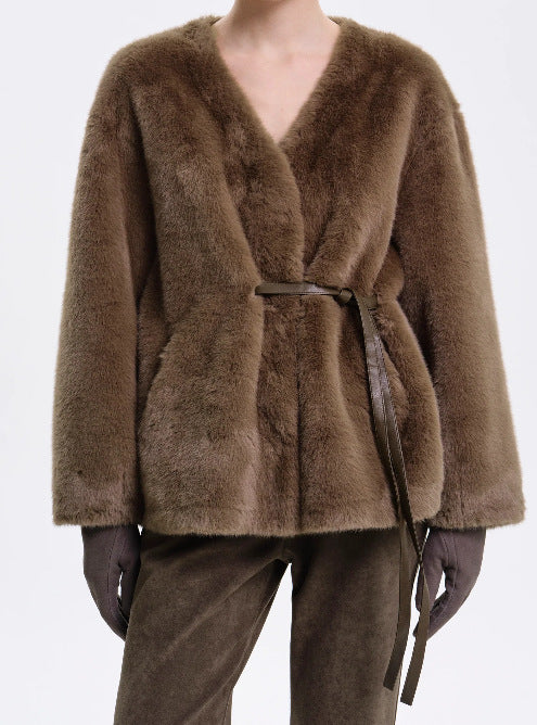 Ladies quilted cozy jacket with adjustable design at the waist and elegant belt Amarae