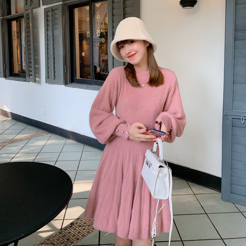 Robe en tricot pour femmes avec des manches bouffantes à la mode et des détails de bouton Chic & Stil