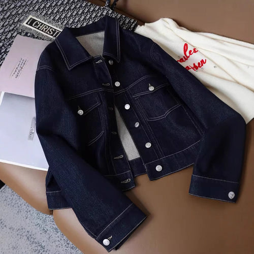Veste en denim élégante pour femmes avec poches décoratives et fermeture à boutons continue Chic & Stil