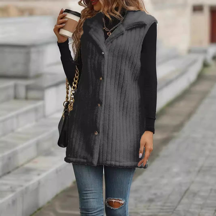 Knitted vest for women with a velvety surface and modern button details Lune London