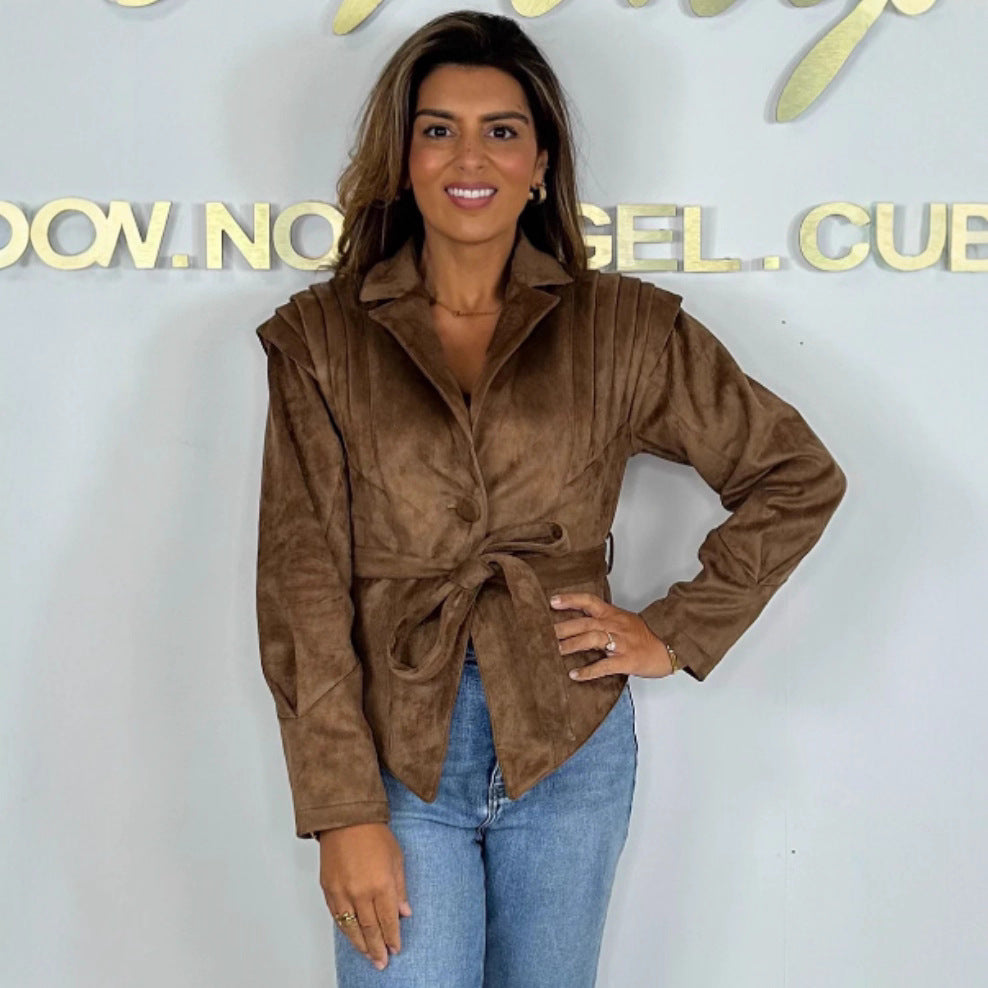 Veste élégante en daim pour femmes avec ceinture à la taille Chic & Stil