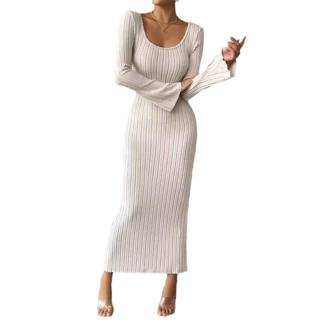 Robe tricot à manches longues pour femmes avec silhouette ajustée et décolleté rond élégant Chic & Stil