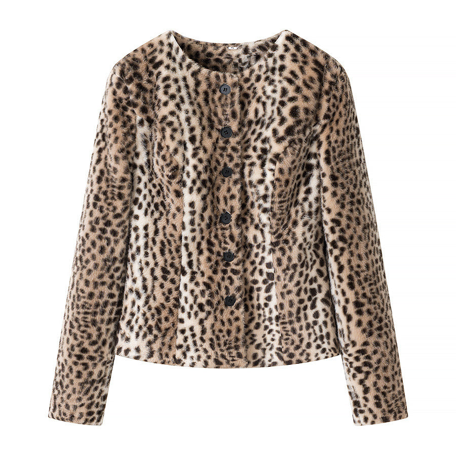 Women Short Jacket made of Faux Fur with Leopard Print and Round Neckline Amarae