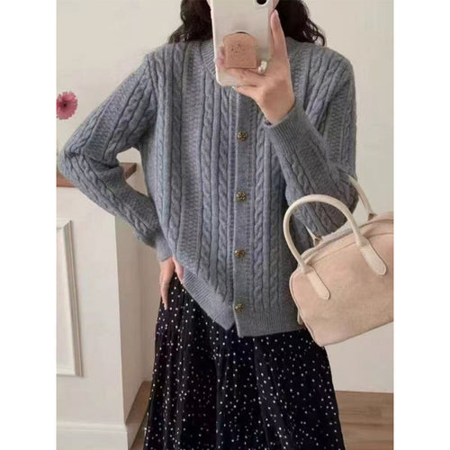 Cardigan élégant pour femmes avec motif en jambes et boutons décoratifs Chic & Stil
