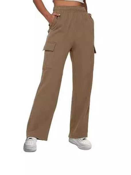 Women's cargo pants with wide leg and practical side pockets Lune London