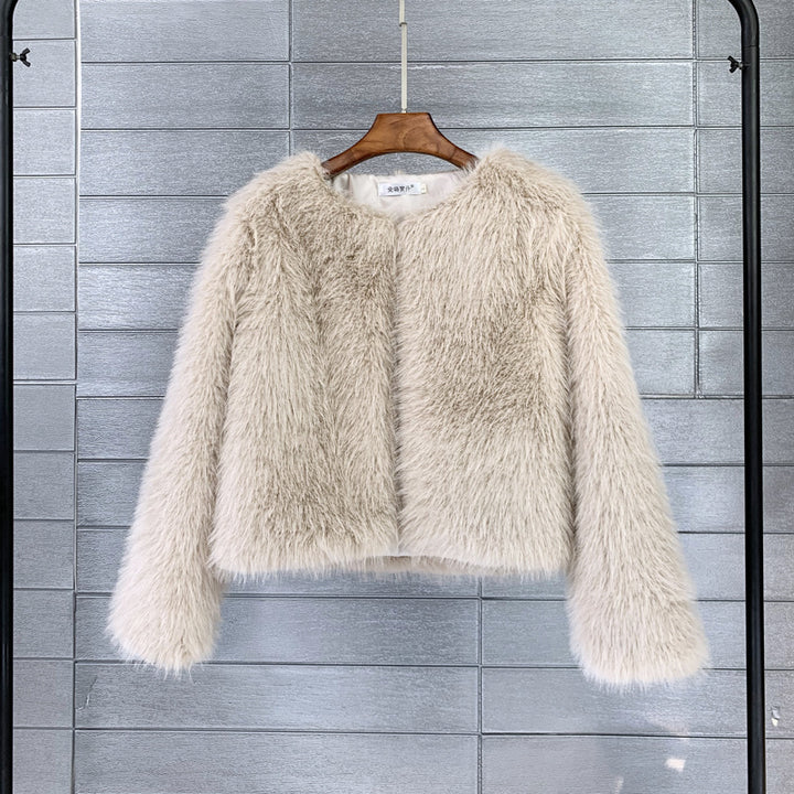 Ladies Short Plush Faux Fur Jacket with Stylish Elegant Sleeves Lune London
