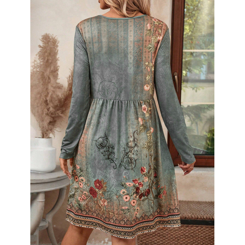 Casual women's dress with floral pattern and long sleeves Lune London