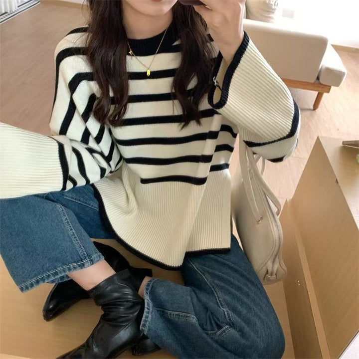 Comfortable knitted sweater for women with Lune London stripes