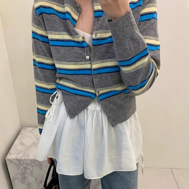 Sporty knitted jacket for women with a trendy striped pattern and playful buttons Lune London