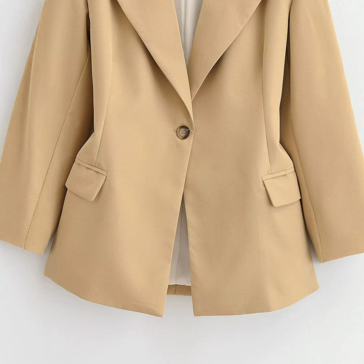 Women's oversized blazer with pointed lapels and flap pockets Amarae
