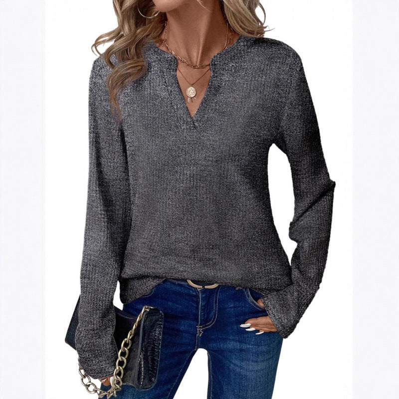 Ladies fine knit pullover with V-slit and casual silhouette Amarae