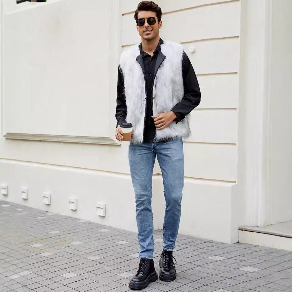 Men's faux fur vest with modern cut and practical pockets Lune London