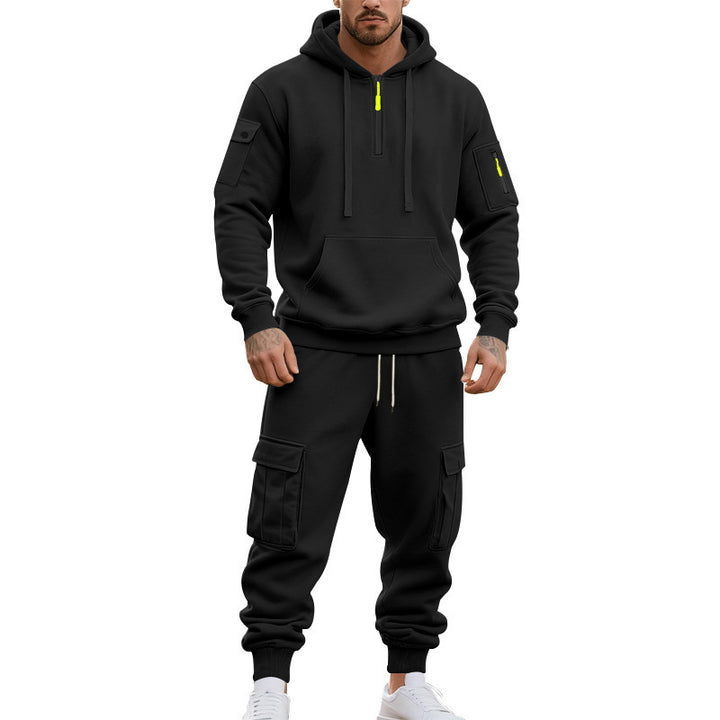 Casual outfit for men with practical pockets and zipper Lune London