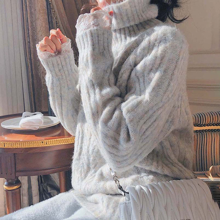 Chunky knit sweater for women with a high collar and soft material Lune London
