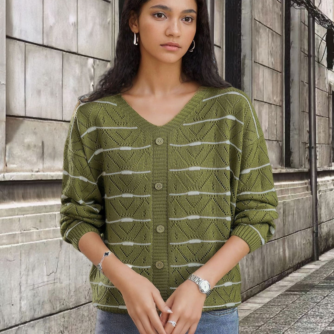 Knit jacket for women with an elegant V-neck and a fine Lune London pattern
