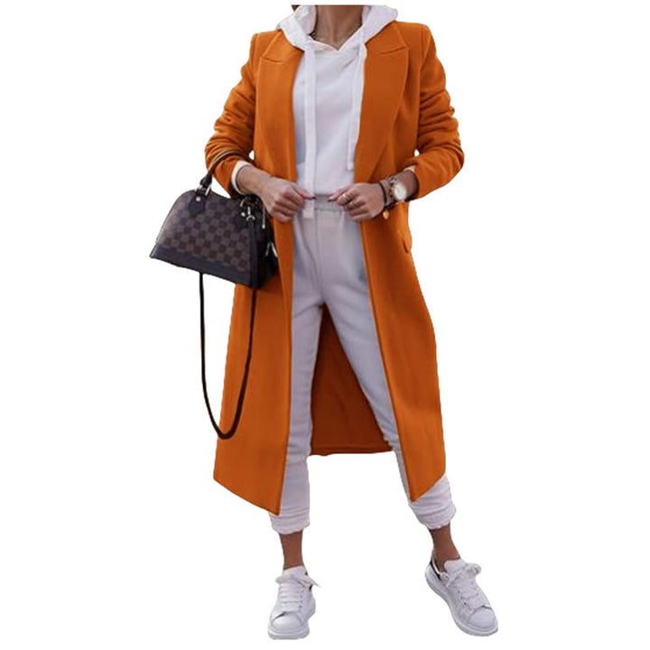 Trendy women's oversized coat with elegant lapels and practical pockets Lune London