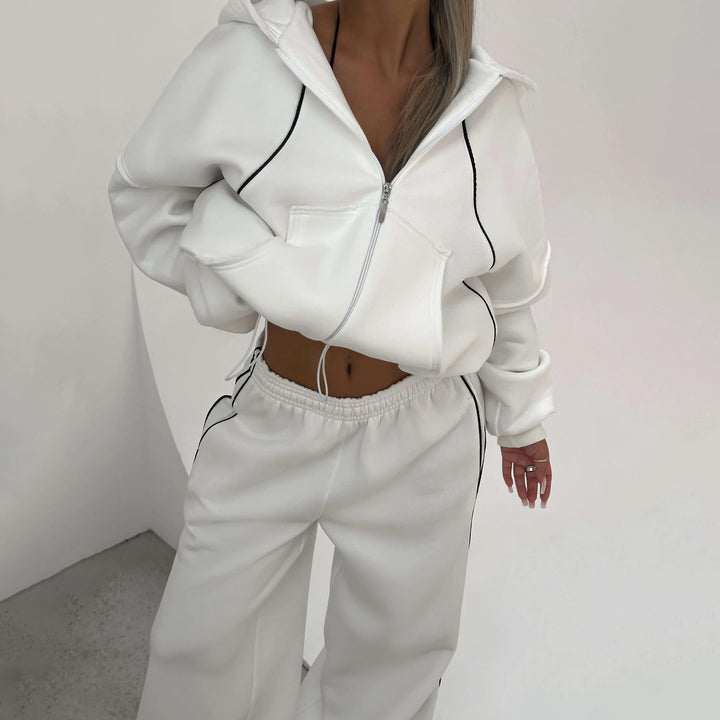 Lune London women's two-piece sporty set with hood and zip