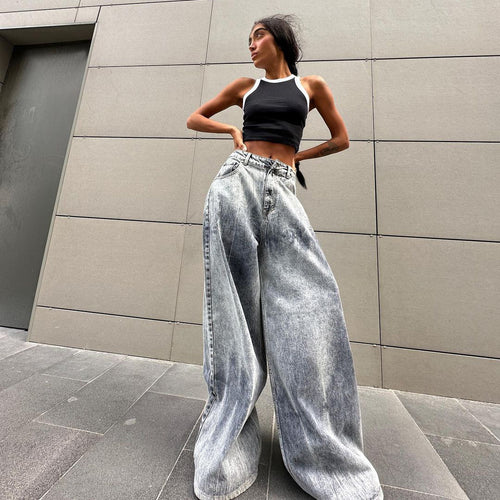 Wide-legged vintage style women's jeans with large side pockets Amarae
