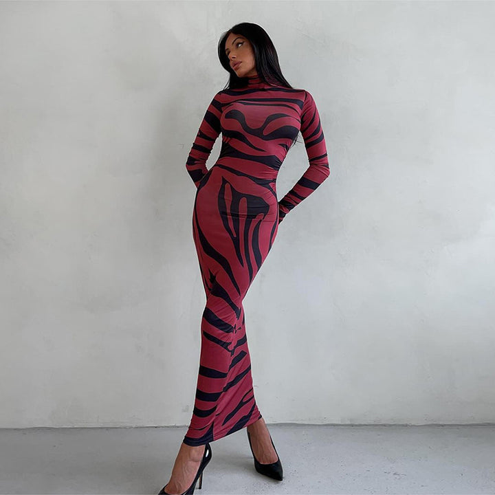 Long sleeve maxi dresses for women with a refined leopard pattern Lune London