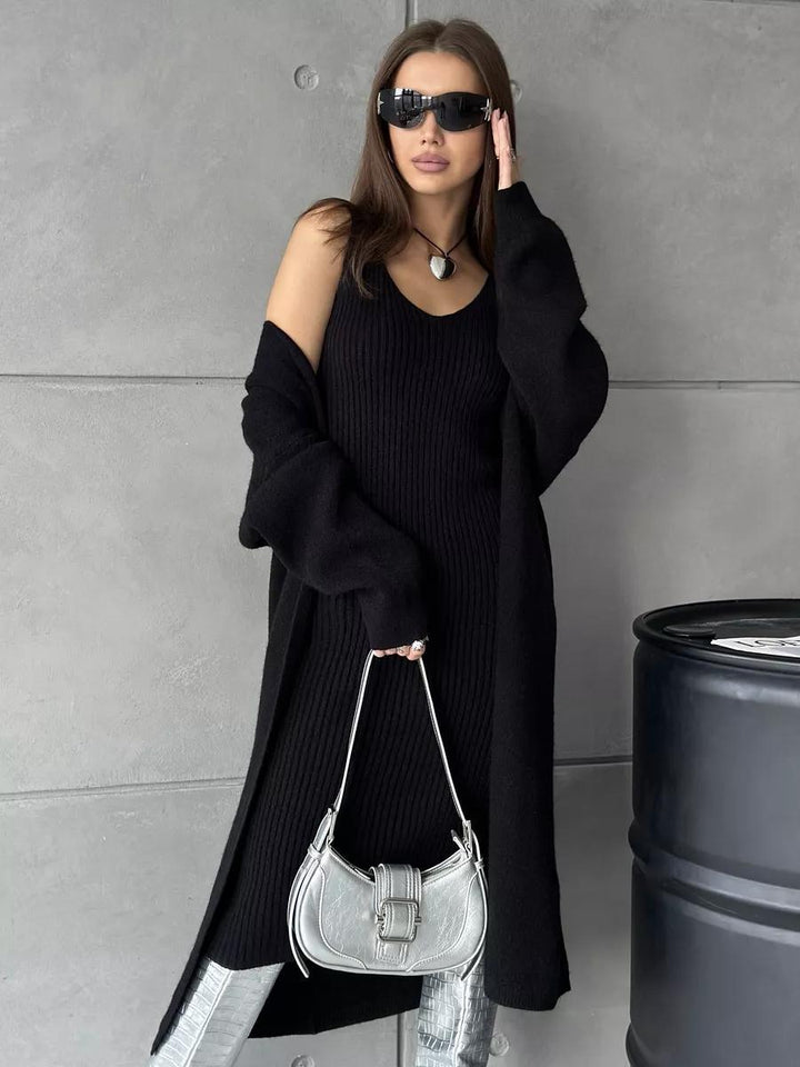 Robe tricotée pour femmes avec décolleté en V et coupe longue décontractée Chic & Stil