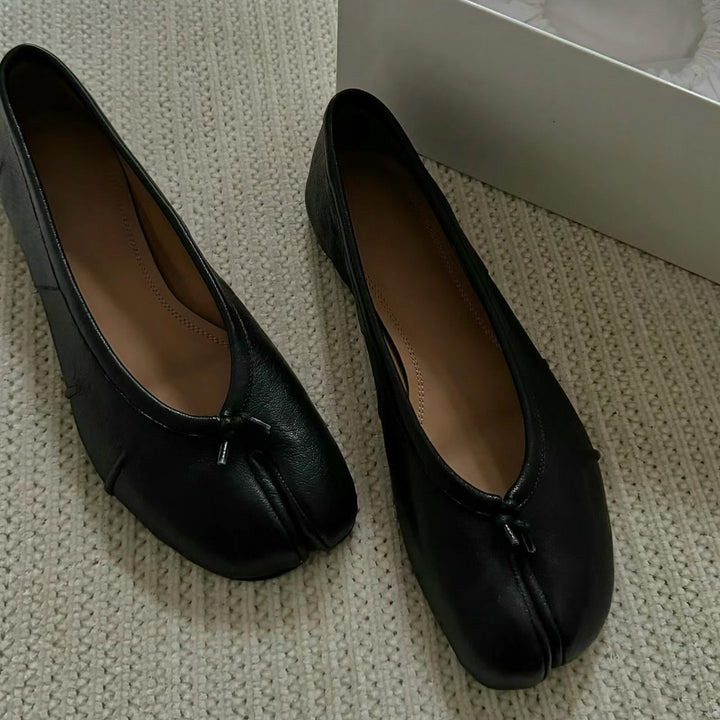 Ladies Contemporary Split-Toe Ballet Flats Lune London