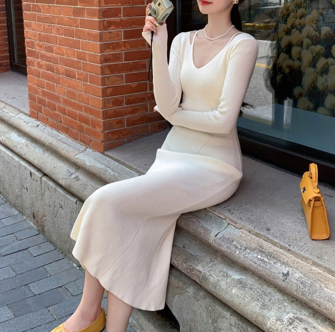 Elegant knitted dress for women with V-neck and flared skirt Lune London