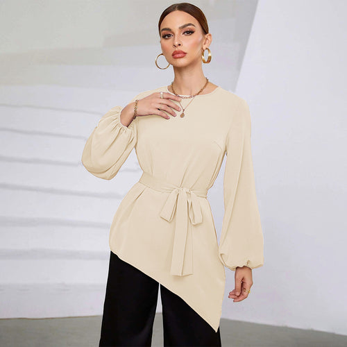 Chemisier asymétrique pour femmes avec ceinture à la taille Chic & Stil