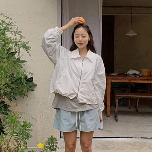 Veste de transition légère pour femmes avec fermeture éclair discrète Chic & Stil