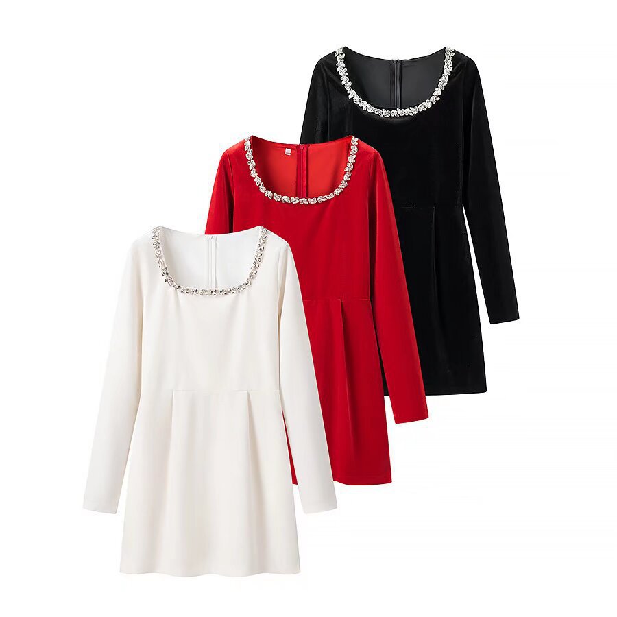Women's fitted flared mini dress made of velvet with embellished square neckline Amarae