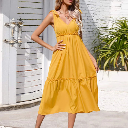 Robe midi pour femmes avec un ourlet orné de volants et un décolleté en V profond Chic & Stil