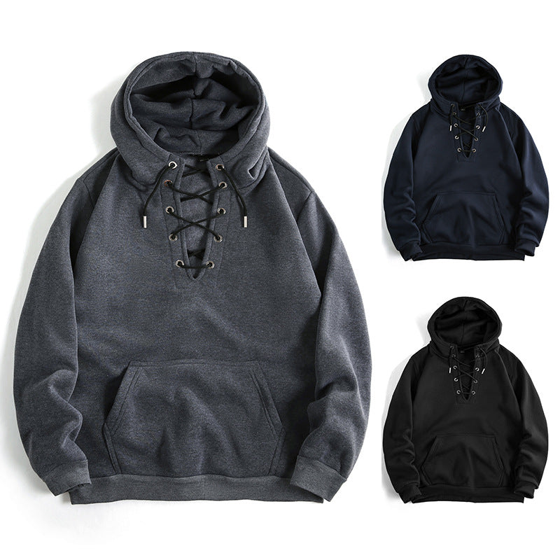 Hooded sweater for women with a refined lace design and a practical kangaroo pocket Lune London