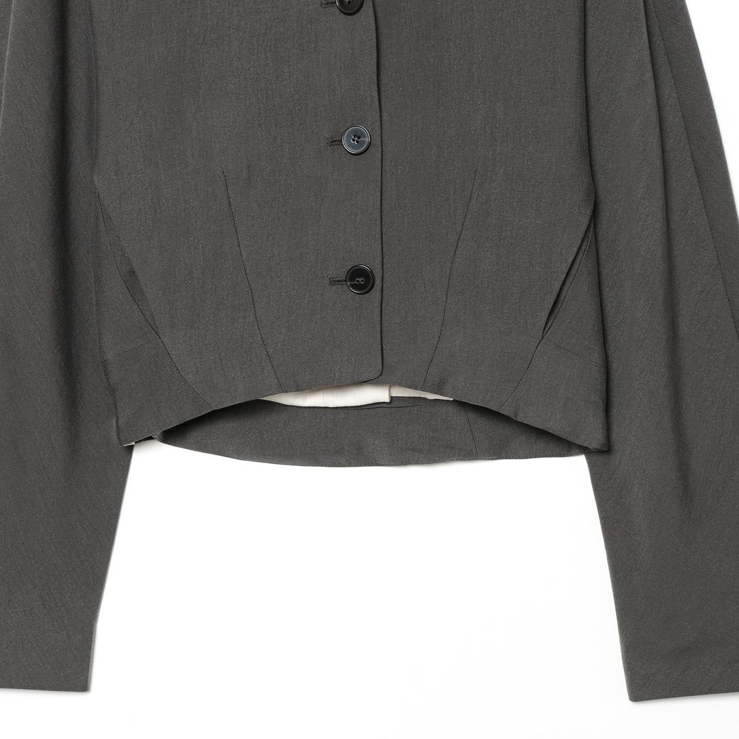 Ladies cropped blazer with boxy silhouette and deep V-neckline Amarae