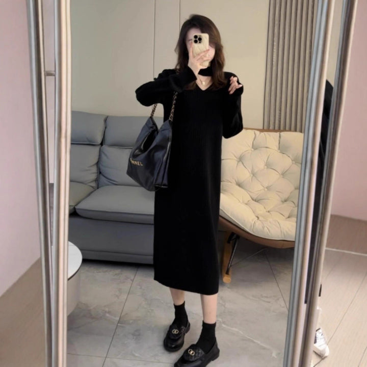 Knitted dress for women with an elegant ribbed structure Lune London