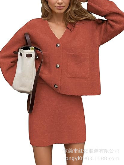 Ensemble tricot de loisirs pour femmes avec décolleté en V et détails de boutons Chic & Stil