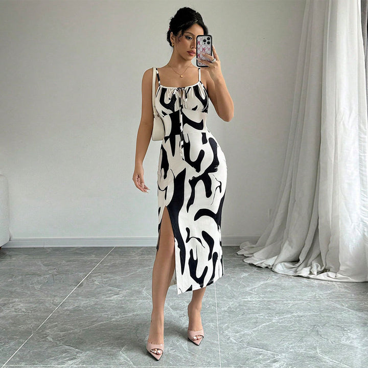 Robe maxi femme avec design drapé élégant et fente sur le côté Chic & Stil