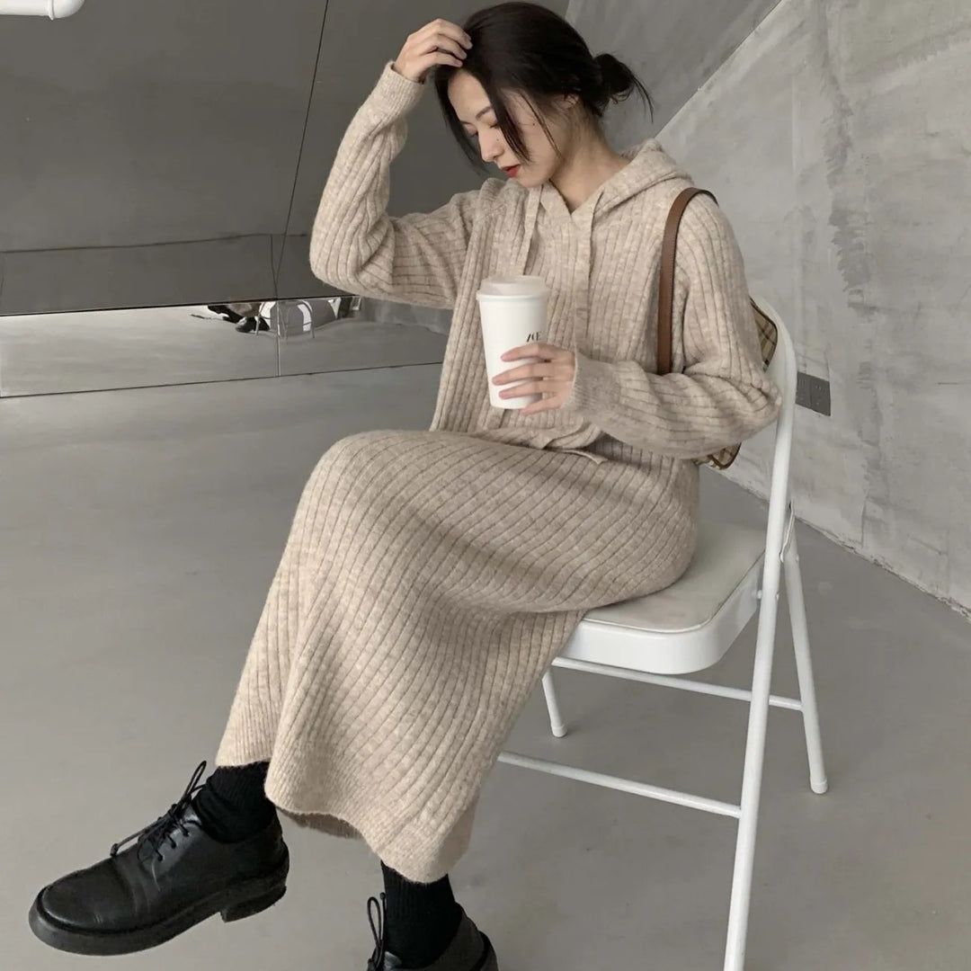 Pull en tricot pour femmes avec capuche et texture côtelée Chic & Stil