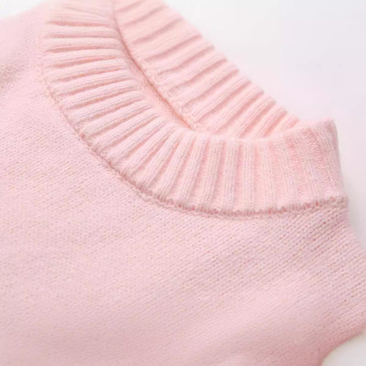 Casual sweater for women with drop shoulders Lune London
