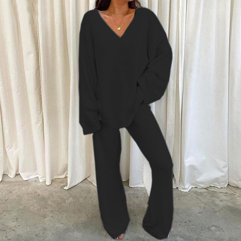 Ladies Comfortable Fleece Leisurewear Set with V Neck Lune London