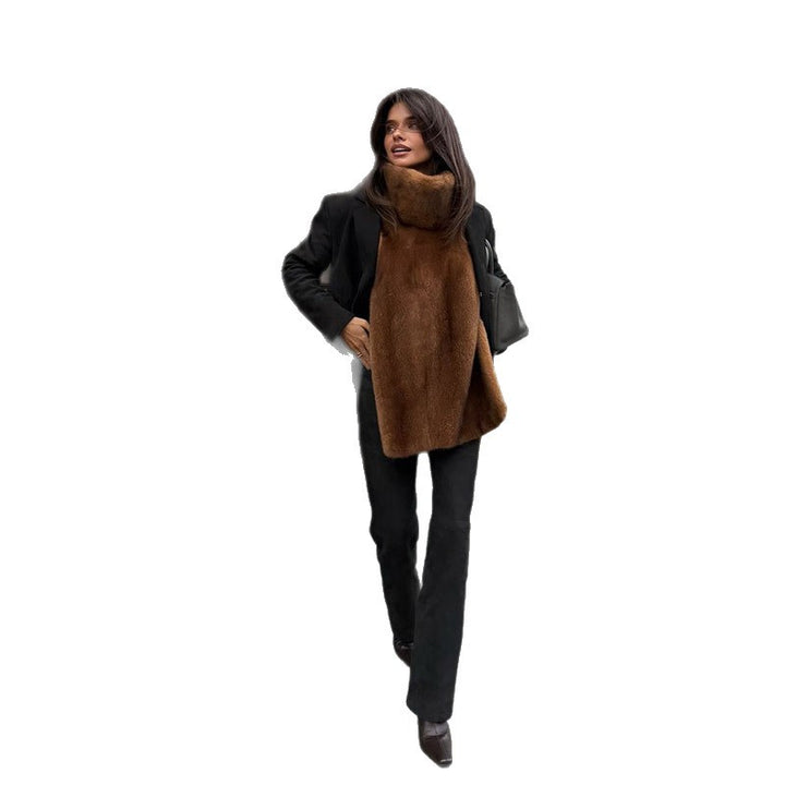 Faux fur scarf for women with practical wrapping technique Lune London