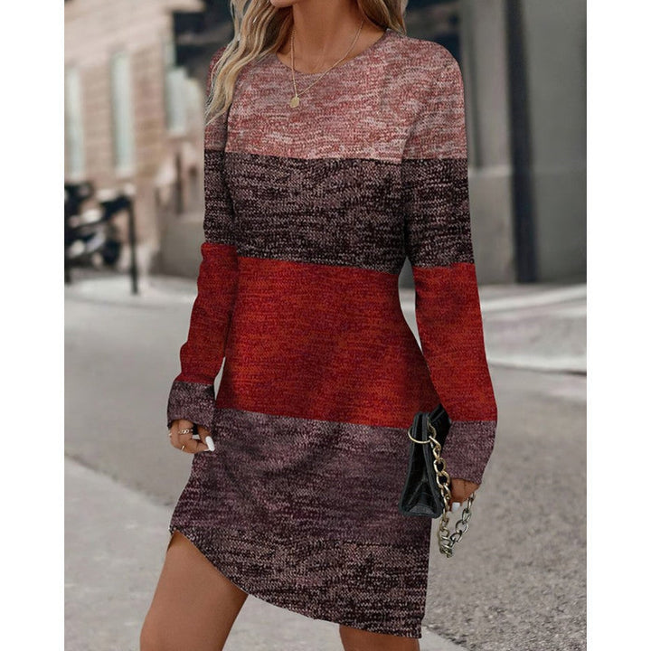 Women's Knit Dress with Fashionable Structured Pattern and Casual Cut Lune London