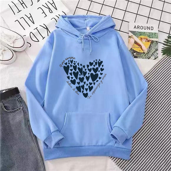 Women's hoodie with creative heart design Chic & Stil