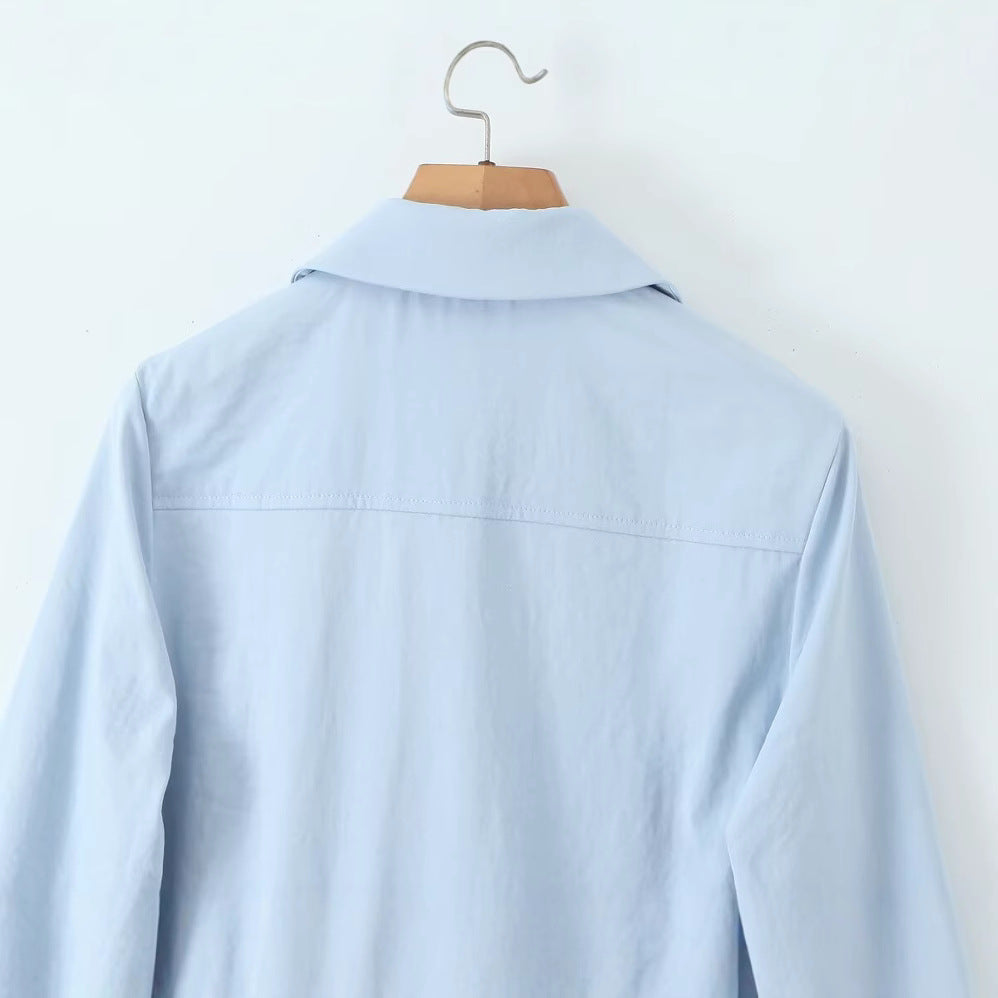 Robe chemise pour femmes avec poches poitrine pratiques et ceinture ajustée Chic & Stil