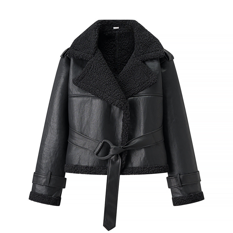 Veste en faux cuir pour femmes avec doublure en teddy confortable et ceinture à nouer Chic & Stil