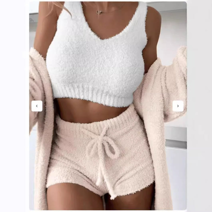 Women cozy lounge set with crop top and shorts Lune London